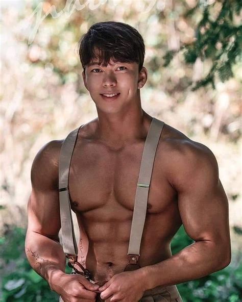 @asianhunkies .